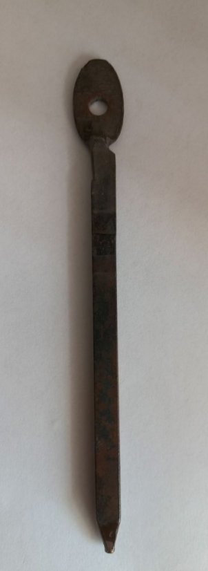 Lavičák kovaný 200, 1ks